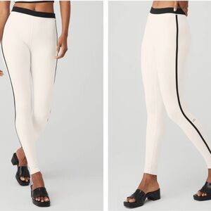 Alo black and white leggings
